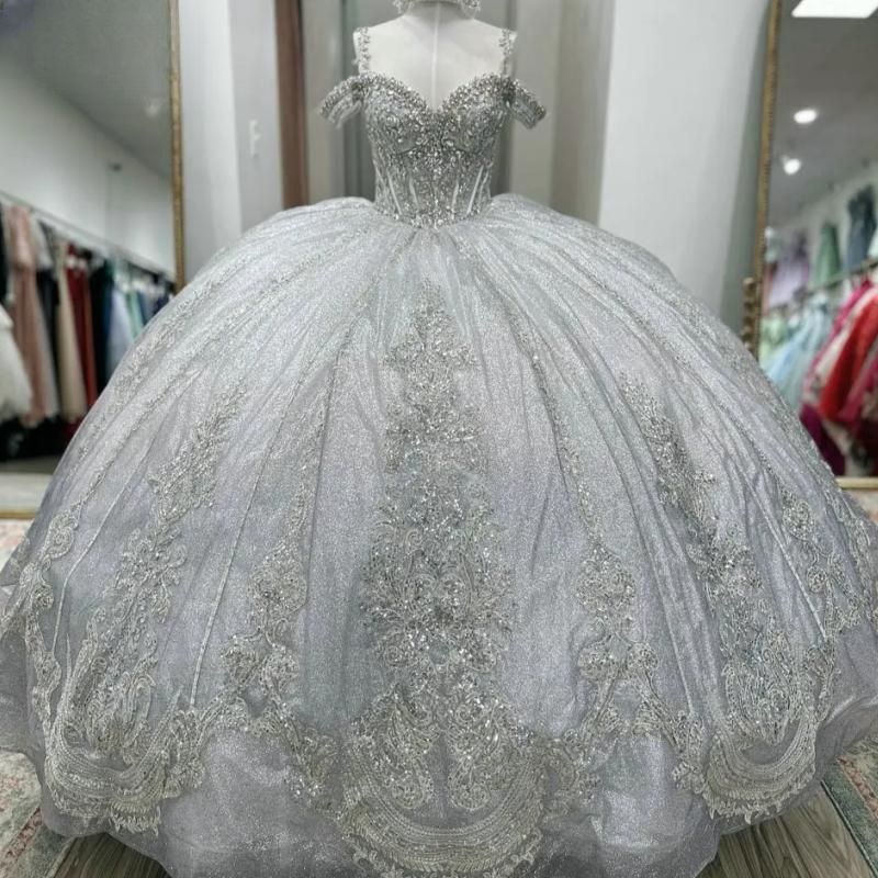 Silver Shiny Quinceanera Dresses Spaghetti Strap Appliques Lace Ball Gown Sparkly Crystal Beading Tull Sweet 16 Dress Vestido De 15 Anos