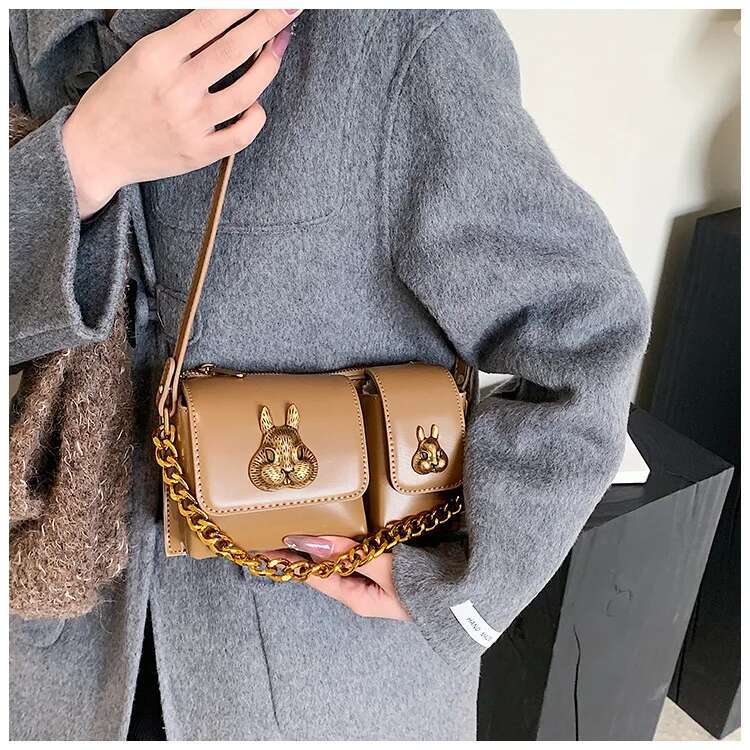 2025 New Outdoor Style Luxury Free Delivery Designer Bag Brand Designer Trendy Fashion Leather Women's Shoulder Retro Chain Metal Rabbit Crossbod