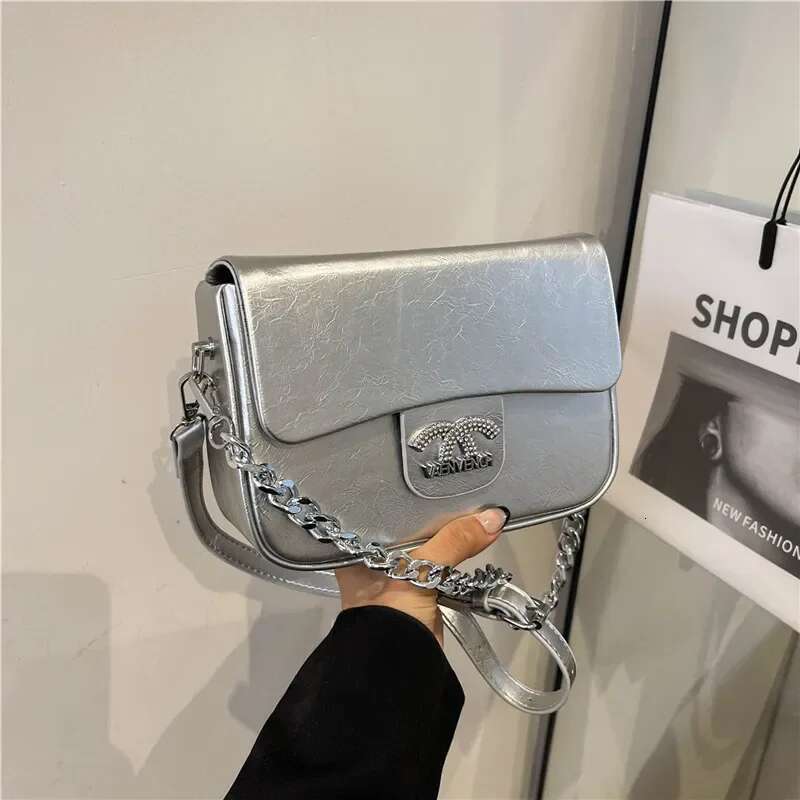 leisure new fashionable commuting shopping chic style crossbody trend bag designer trendy retro minimalist design