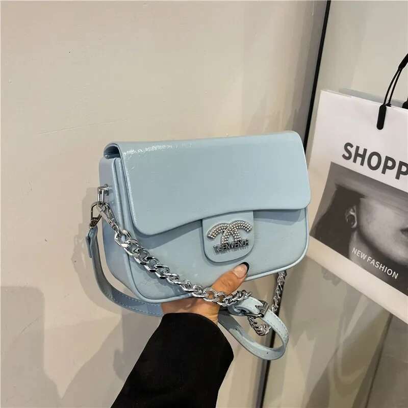 leisure new fashionable commuting shopping chic style crossbody trend bag designer trendy retro minimalist design