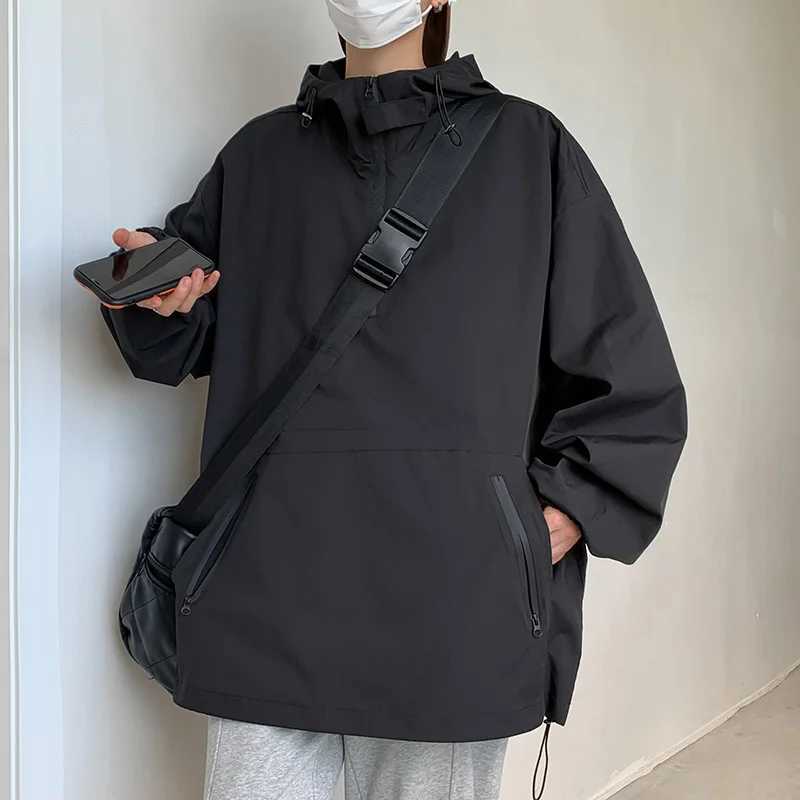 New Fashion Oversized Jackets Men Hooded Windbreaker Red Black White Front Pocket Baggy Streetwear Jogging Pullovers Coat MaleT250311