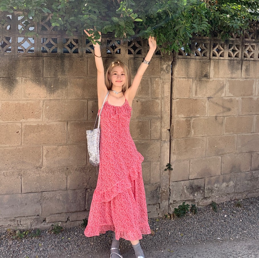 G9190 summer new style ruffled pink floral suspender dress female temperament goddess style sweet mid-length skirt