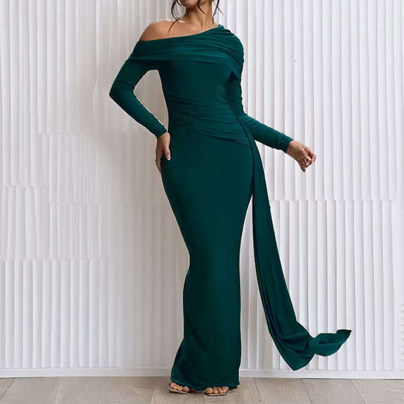 Women's 2025 Spring New Fashionable And Sexy Slant Shoulder Strap, Shrink Fold, Slim Fit, Hip Wrapping Dress KLMY