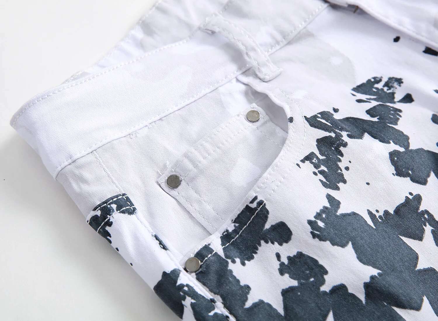 2025 Men s Straight Leg Denim Pants Men s White Flag Printed Fashion Designer High quality Jeans Elastic Slim Fit Casual Pentagram Hip hop Plus Size P