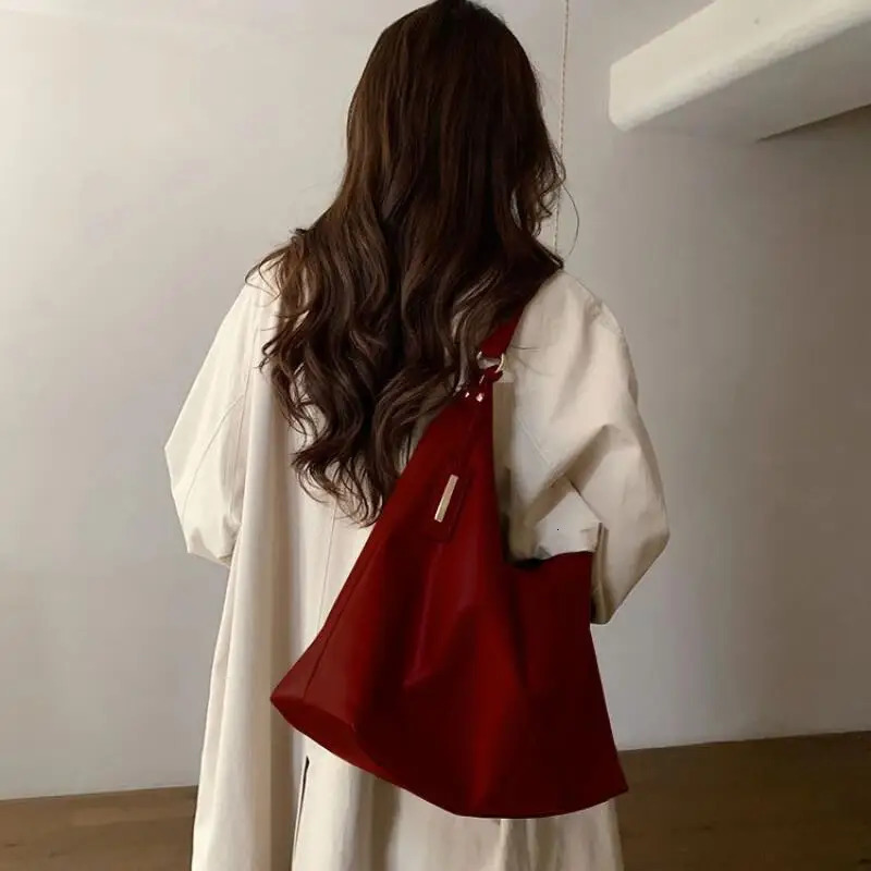Vintage Female Large Capacity Shoulder Bags Retro Wedding Tote Bags Casual Red PU Leather Handheld Womens Handbags 250310