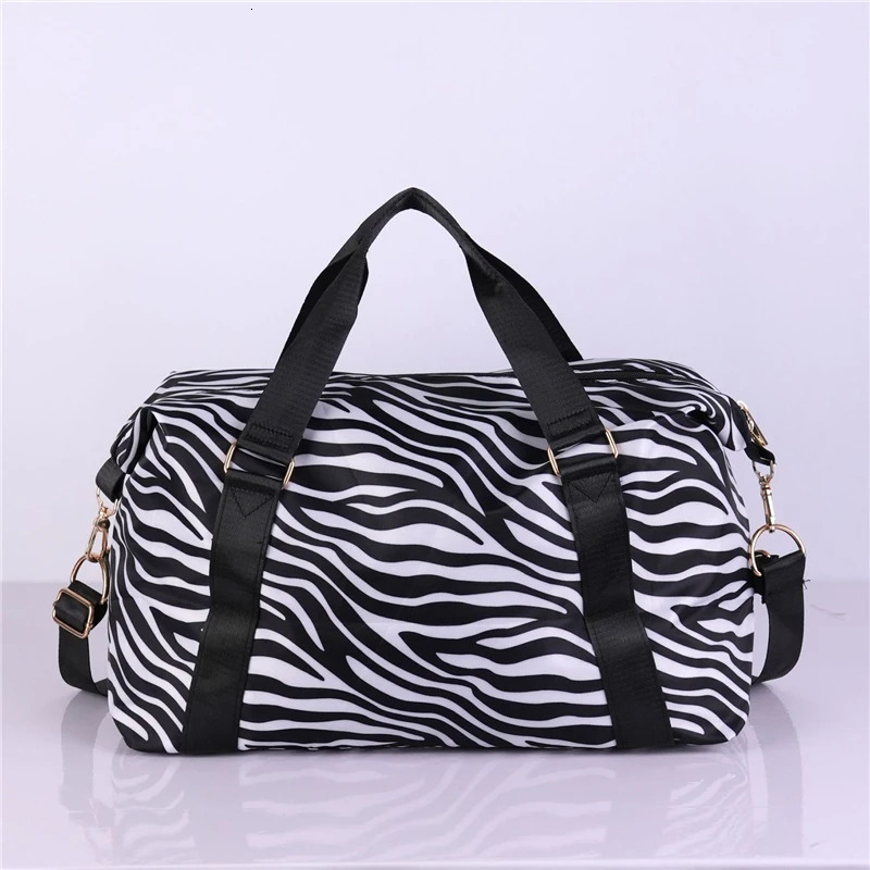 Zebra Stripe Pattern Large Size Luggage Travel Bags Oxford Waterproof Weekend Bag Casual Big Duffle Lightweight Fitness 250311