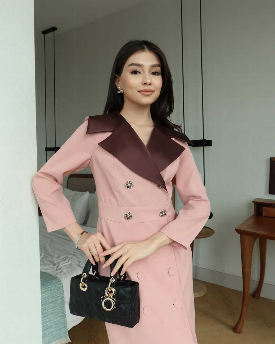 Customized Double Breasted Women Dress Contrast Color Peaked Lapel Ladies Prom Birthday Party Formal Wear Outfit One Jacket