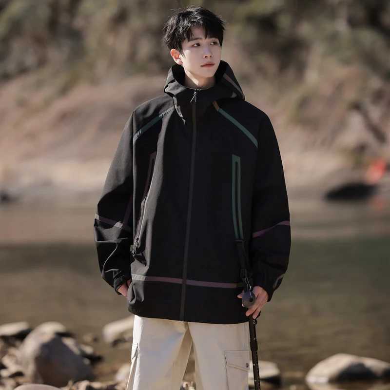 CHRLCK Mens Waterproof Hiking Jacket Laser Reflective Windbreaker Women Camping Trekking Fishing Jackets Windproof CoatsT250311