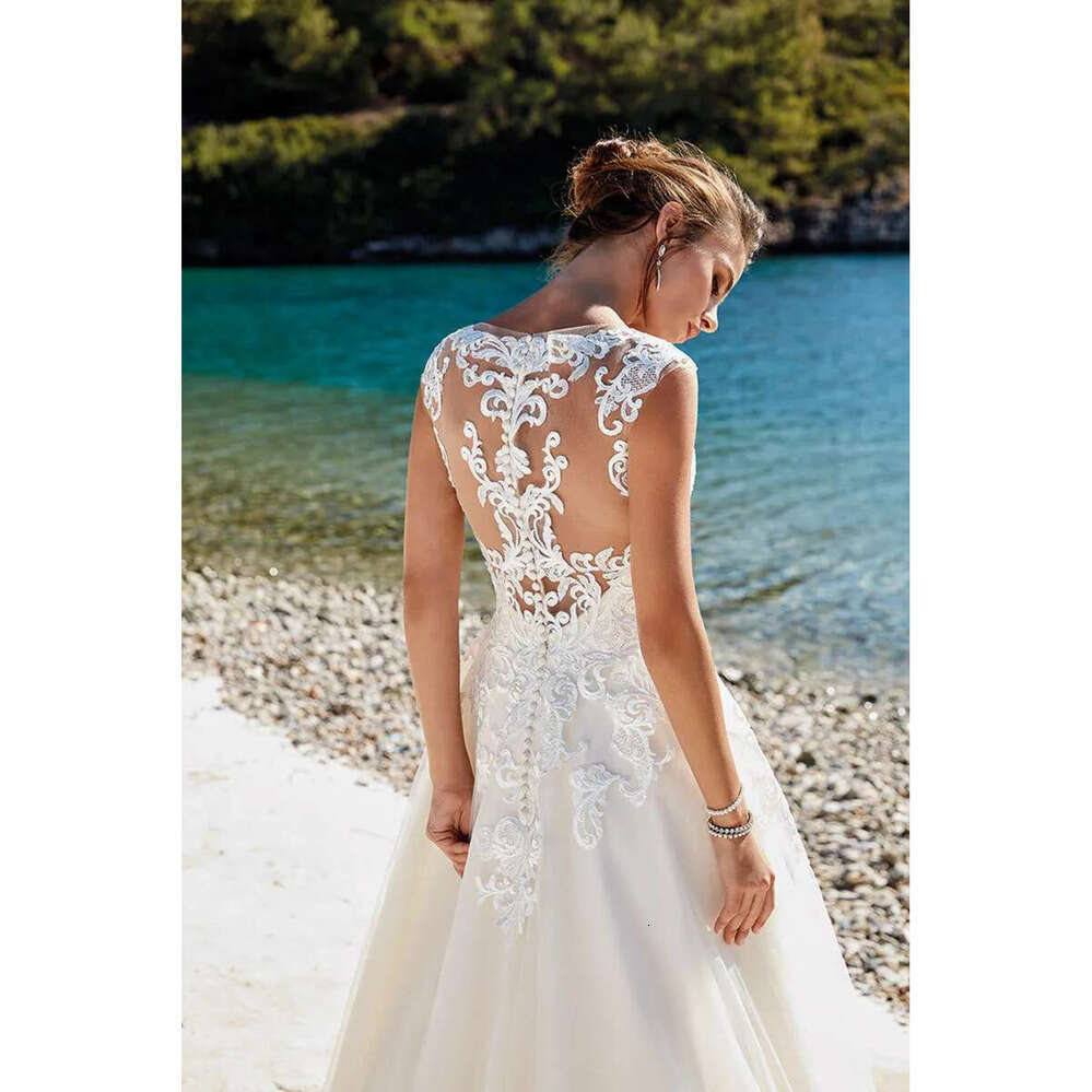 Plus Size Boho Beach Bohemian Dresses Lace Applique Sheer Jewel Neck Illusion Back Wedding Dress Bridal Gowns Vestidos De Novia