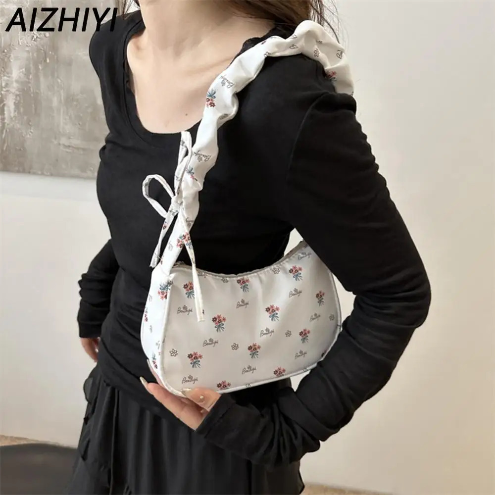 Pleated Shoulder Bag Purse for Women Summer Floral Top Handle Bag Trendy Ruched Small Tote Luxury Handbag Designer Clutch Purse R250311