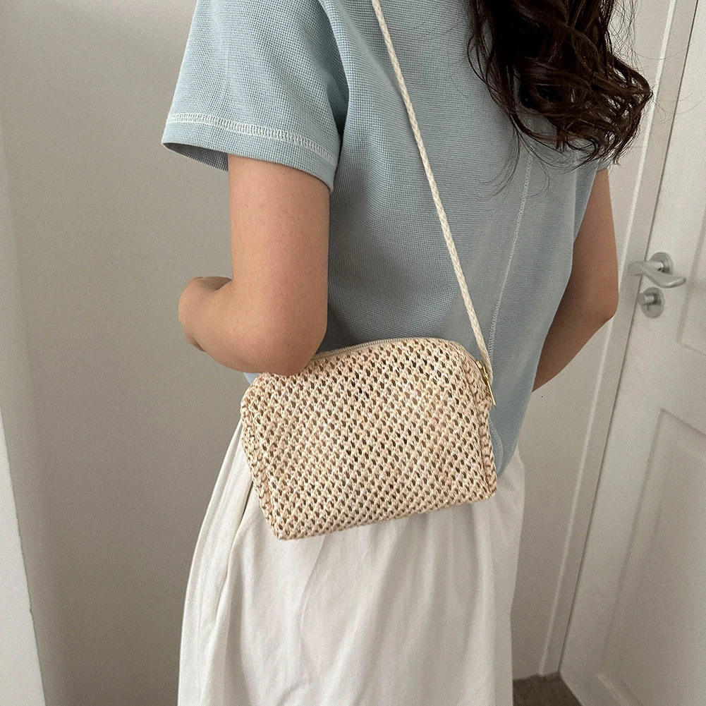Straw Purse with Chain Strap Simple Female Underarm Bag Lightweight Hollow for Travel Vacation R250311