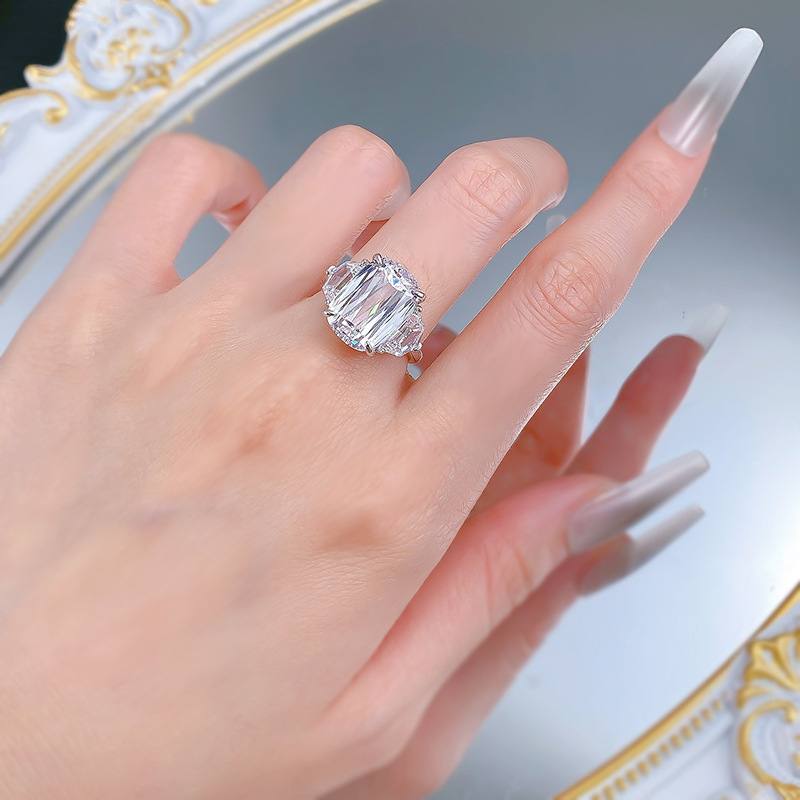 2025 Choucong Brand Wedding Rings Luxury Jewelry Sparkling Real 100% 925 Sterling Silver Cushion Shape White Moissanite Diamond Party Eternity Women B