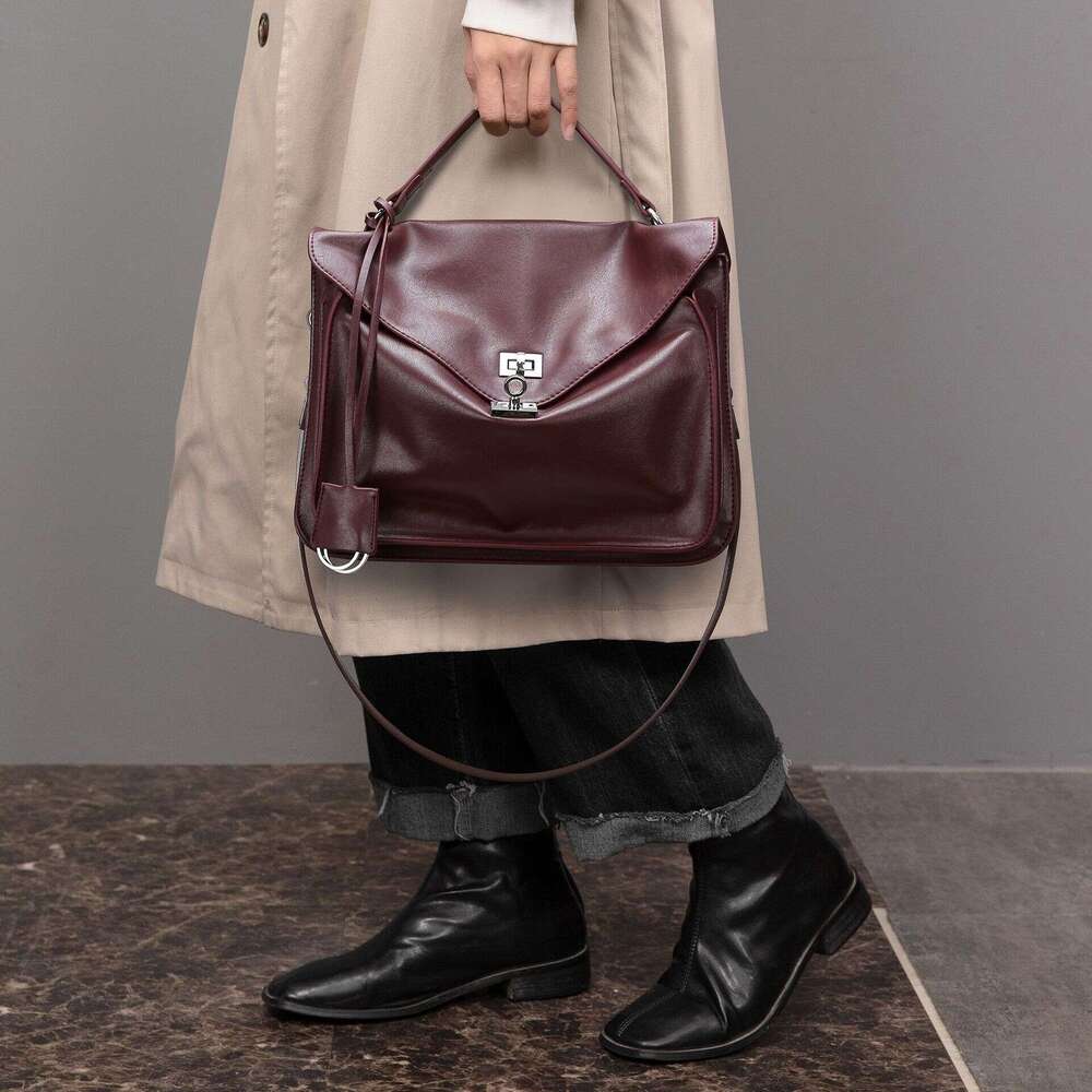 Women's Bags Bag fashion tanned soft leather light luxury women's large capacity commuting high-end feeling mailman versatile crossbody bag