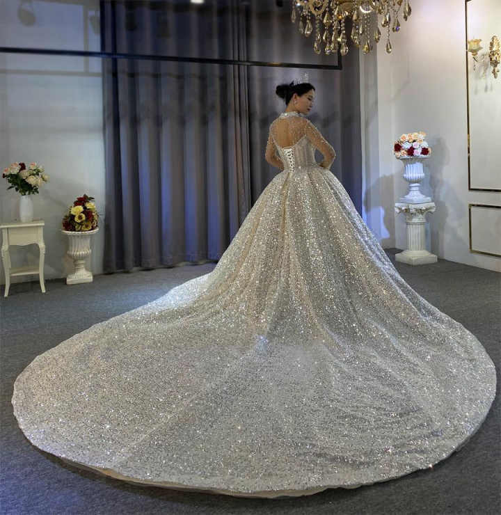 Crystal Wedding Dresses Ball Gown Strapless Lace Appliques Beads Pearls Sequins Plus Size Court Gown Customized Special Occasion Vestidos De Novia