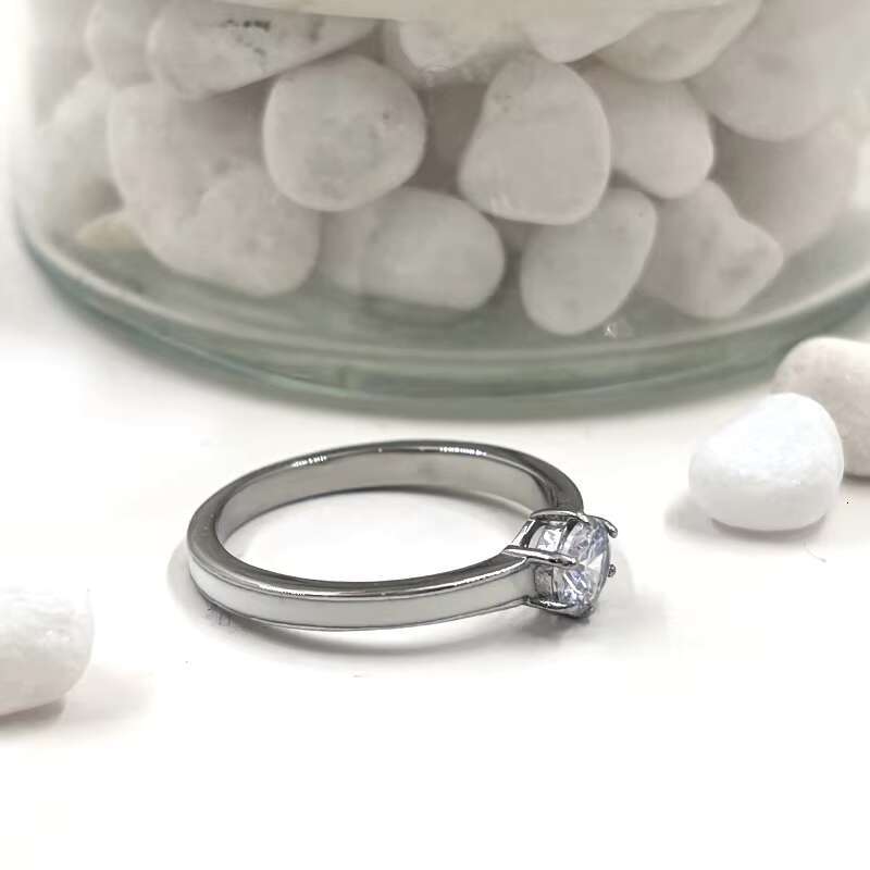 Wholesale Hypoallergenic Steel Sier Cubic Zirconium Radiant Engagement Moissanite Dia Solitaire Ring with 4 Grips