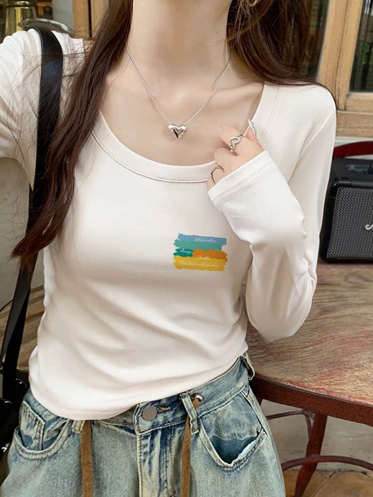 2025 new white designer women's undersole shirt slim fit long sleeved T-shirt top fashionable casual short sleeved shirt1