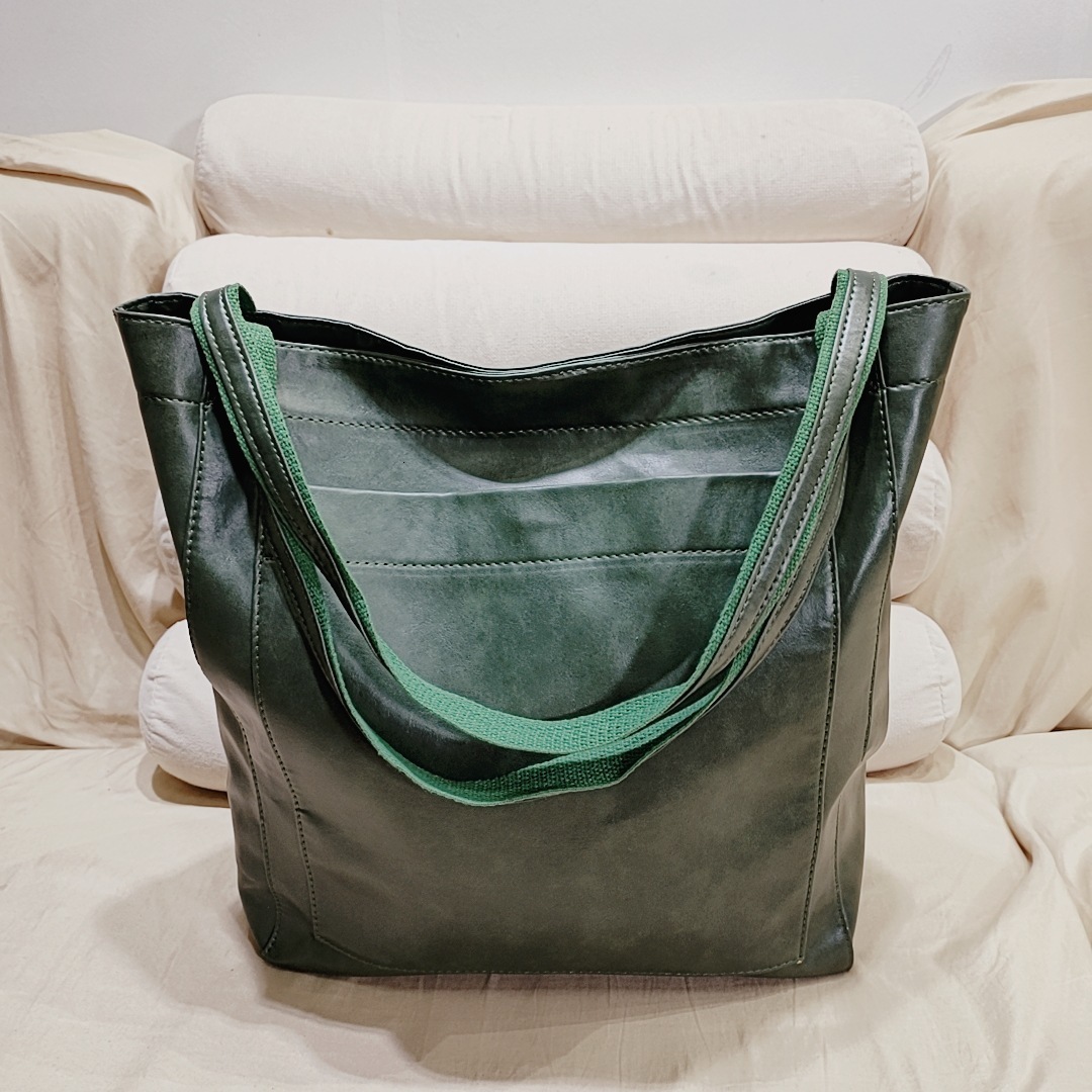 Pocket Womens Soft Leather Handheld Single Shoulder Oil Wax Leather Large Capacity Fashion New Tote Bag 240919