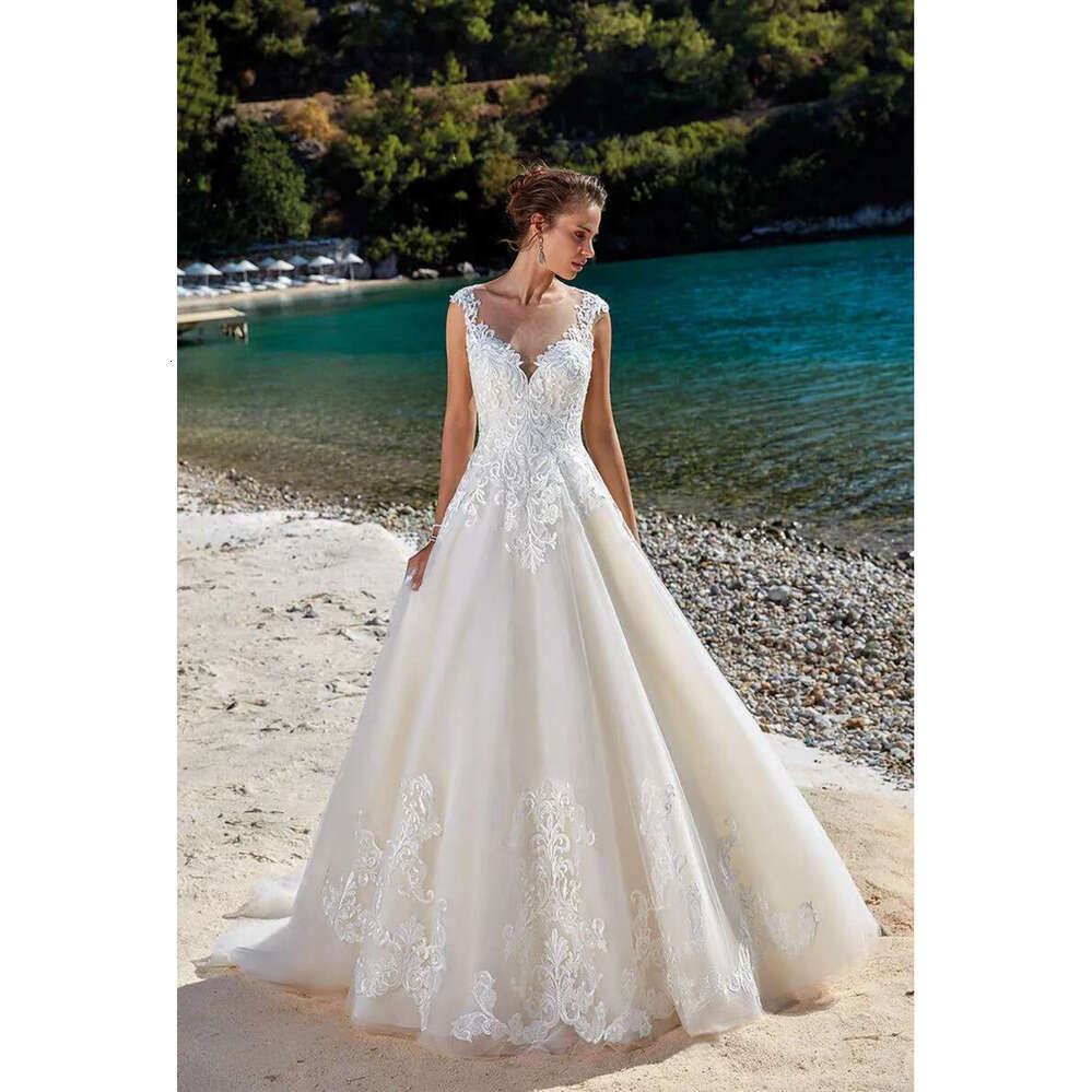 Plus Size Boho Beach Bohemian Dresses Lace Applique Sheer Jewel Neck Illusion Back Wedding Dress Bridal Gowns Vestidos De Novia