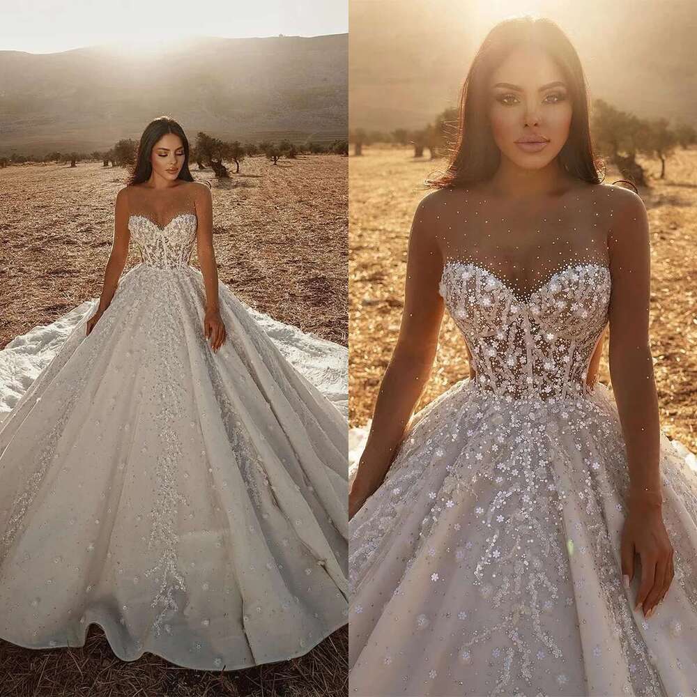 Charming Sweetheart Ball Gown Wedding Sleeveless Appliques Straight Custom Bridal Dresses Lace-up Bride Robe