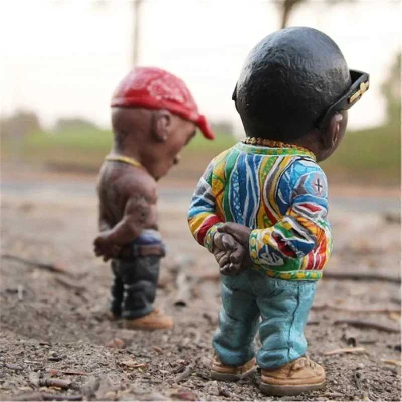 Tupac Figurine New Rapper Star Cool Hip Hop Guy Ornaments Creative Desktop Statue Home Living Room Office Decor Doll RapperT250310