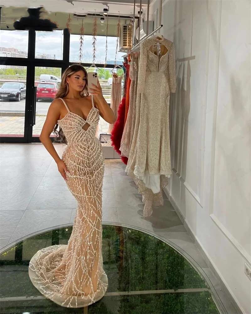 Women's Long Lantern Dresses Flattering Ball Gowns Spaghetti Ribbons Frissed Pearl Champagne Party Dress prom