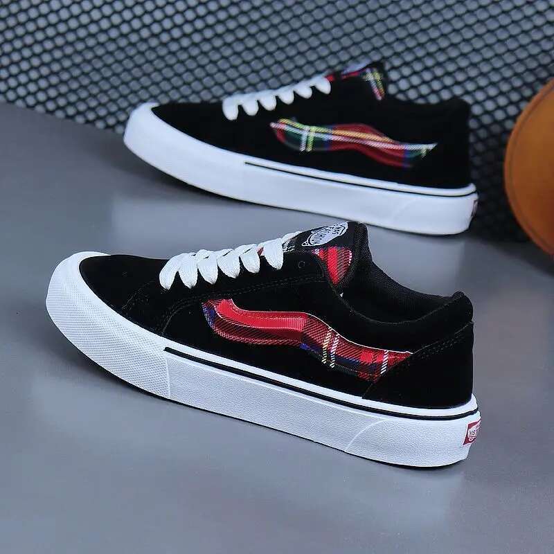 2025 New Student Designer Trendy Fashion Soft soled Breathable Canvas Shoes Upgrade to New Scottish Retro Casual Men's and Women's Shoes1