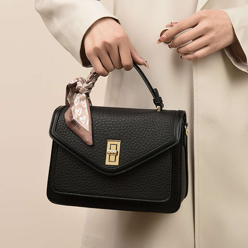 Women's Bags handbag Autumn new versatile crossbody with high-end feel, large capacity handbag, fashionable commuting women's bag