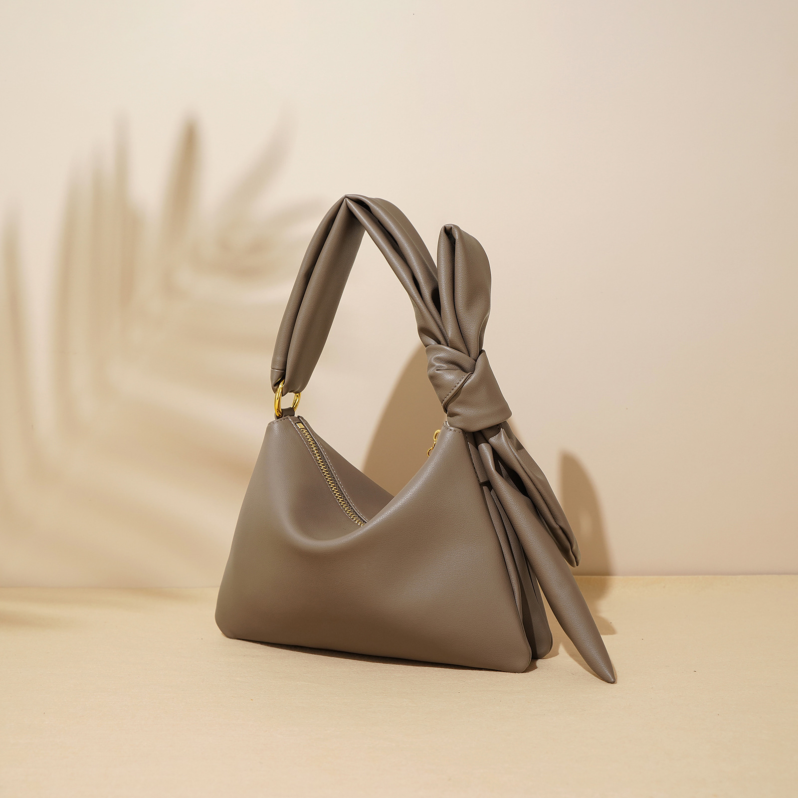 Design Sense Soft Leather Tote fashion Autumn/Winter Fashion Simple Brown Large Capacity Commuter Shoulder Bag