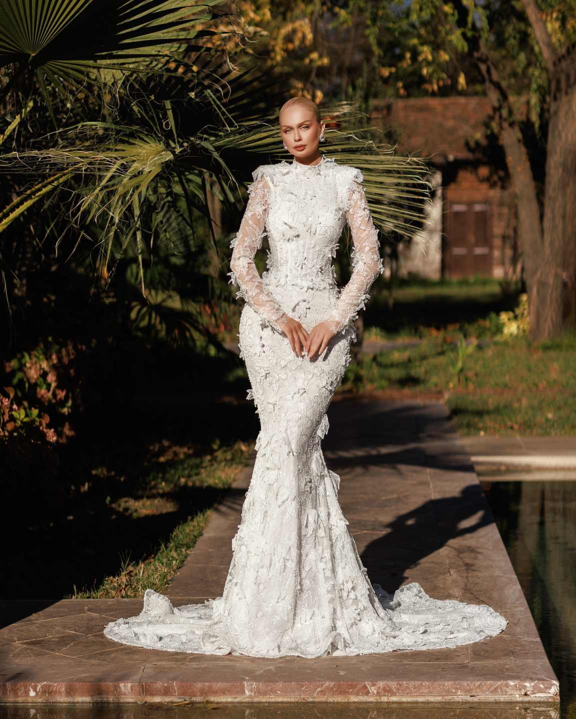 Graceful Mermaid Wedding Dresses Crystal Bridal Gowns Appliques Full Sleeve Backless Sweep Train Customized Bride Dress vestido de novia