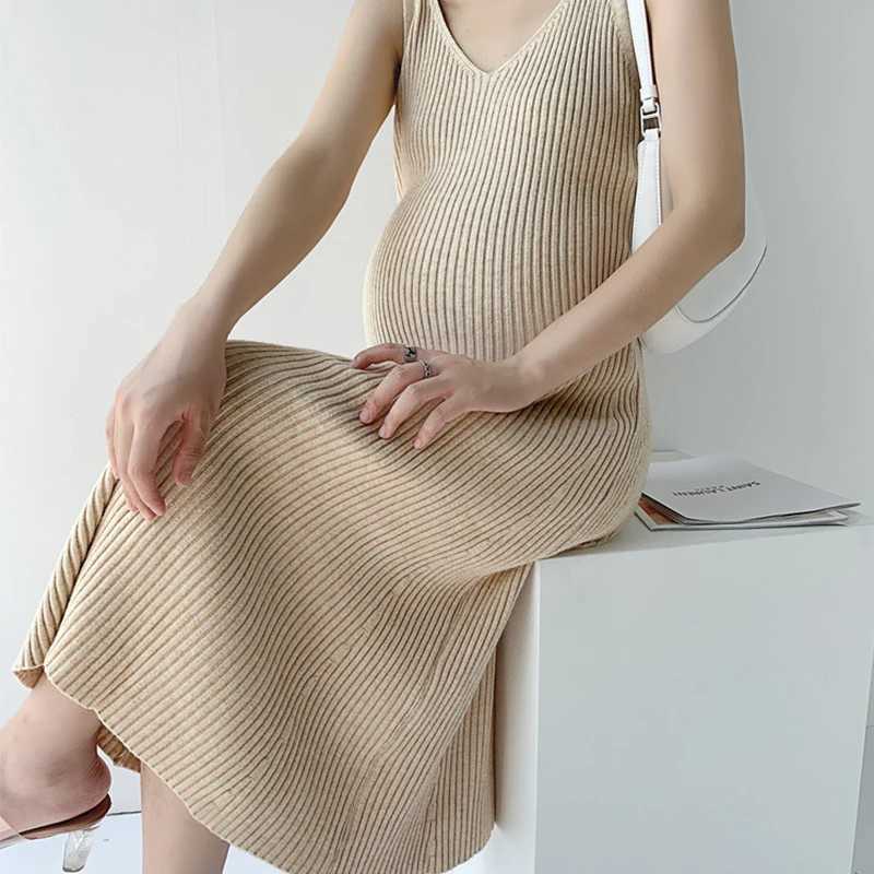 Maternity Core Yarn Knitted Dress Summer Maternity Dress Sleeveless V-neck Pregnant Woman Dress Fashion Backless Woman SundressT250311