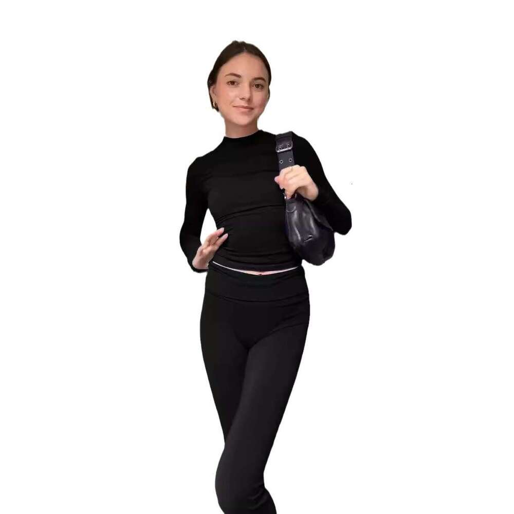 European and American early autumn women's clothing, high-end fashion, Hong Kong style retro chic two-piece set, 2025 versatile temperament, new 