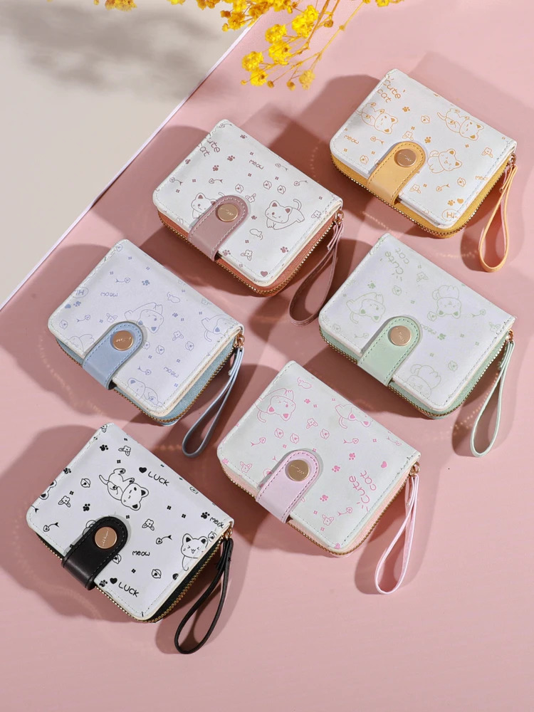 Retro Fashion Mini Flower Handbag Zipper Wallet Closure Lightweight and Compact Perfect for Womens Daily Carrying Card Bag 250311