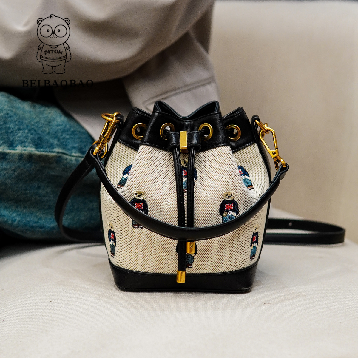 2025 New Fashionable Women's Handbag Niche Single Shoulder Crossbody Bag