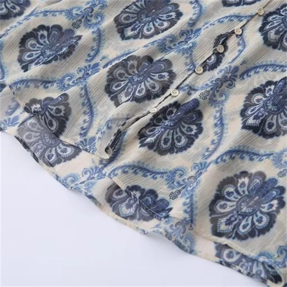 ZAR SpringSummer Womens European and American Style Lantern Sleeves Flip Collar Metal Thread Printed Shirt 250311