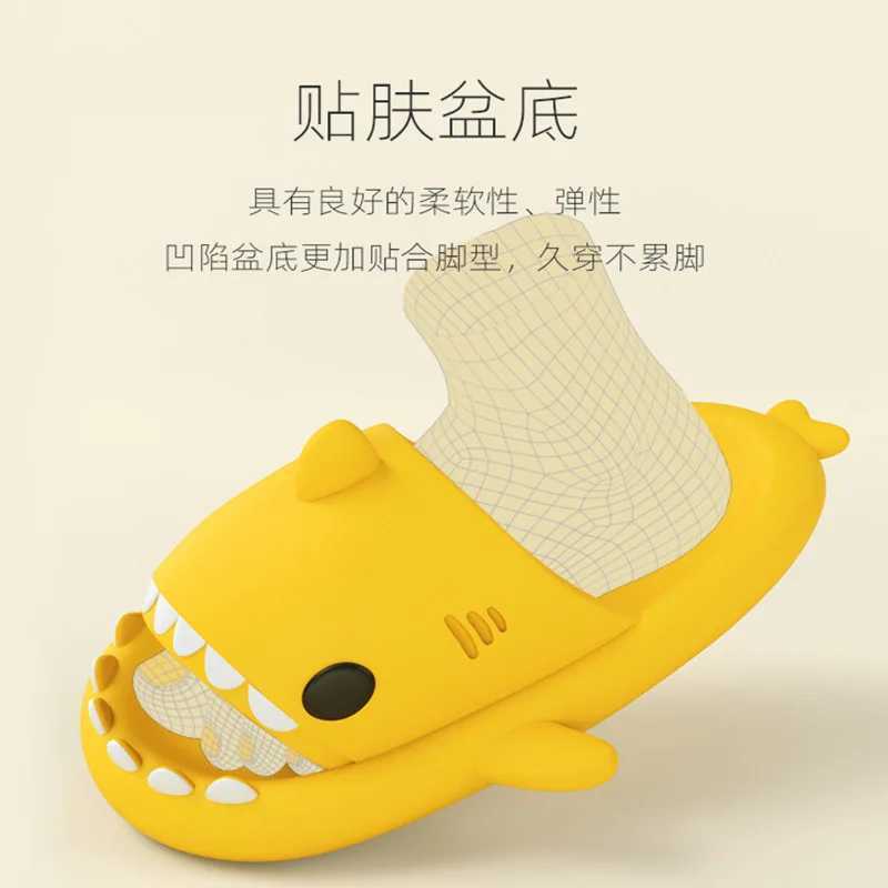 Comwarm Boys Girls Shark Slippers Summer Cute Cartoon Kids Shark Sandals Non-slip House bath Shoes Children Casual Flats SlidesT250311