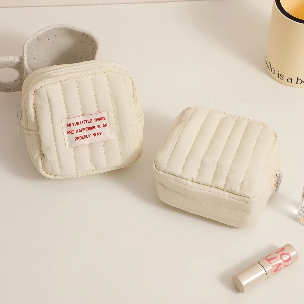 Korean Mini Cute Square Cosmetic Bag Women Portable Earphones Lipstick Sanitary Napkins Storage Pouch Small Makeup Zipper Bags 250311