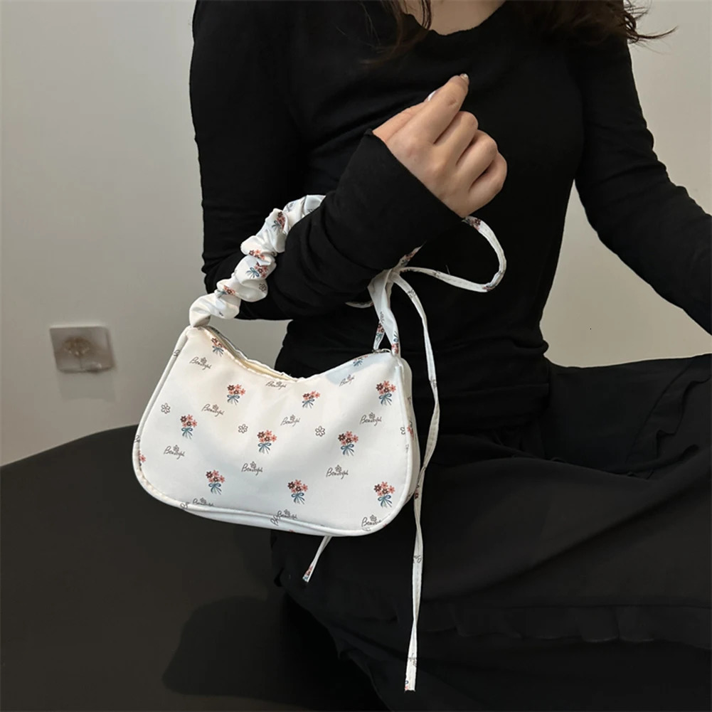 Pleated Shoulder Bag Purse for Women Summer Floral Top Handle Bag Trendy Ruched Small Tote Luxury Handbag Designer Clutch Purse R250311