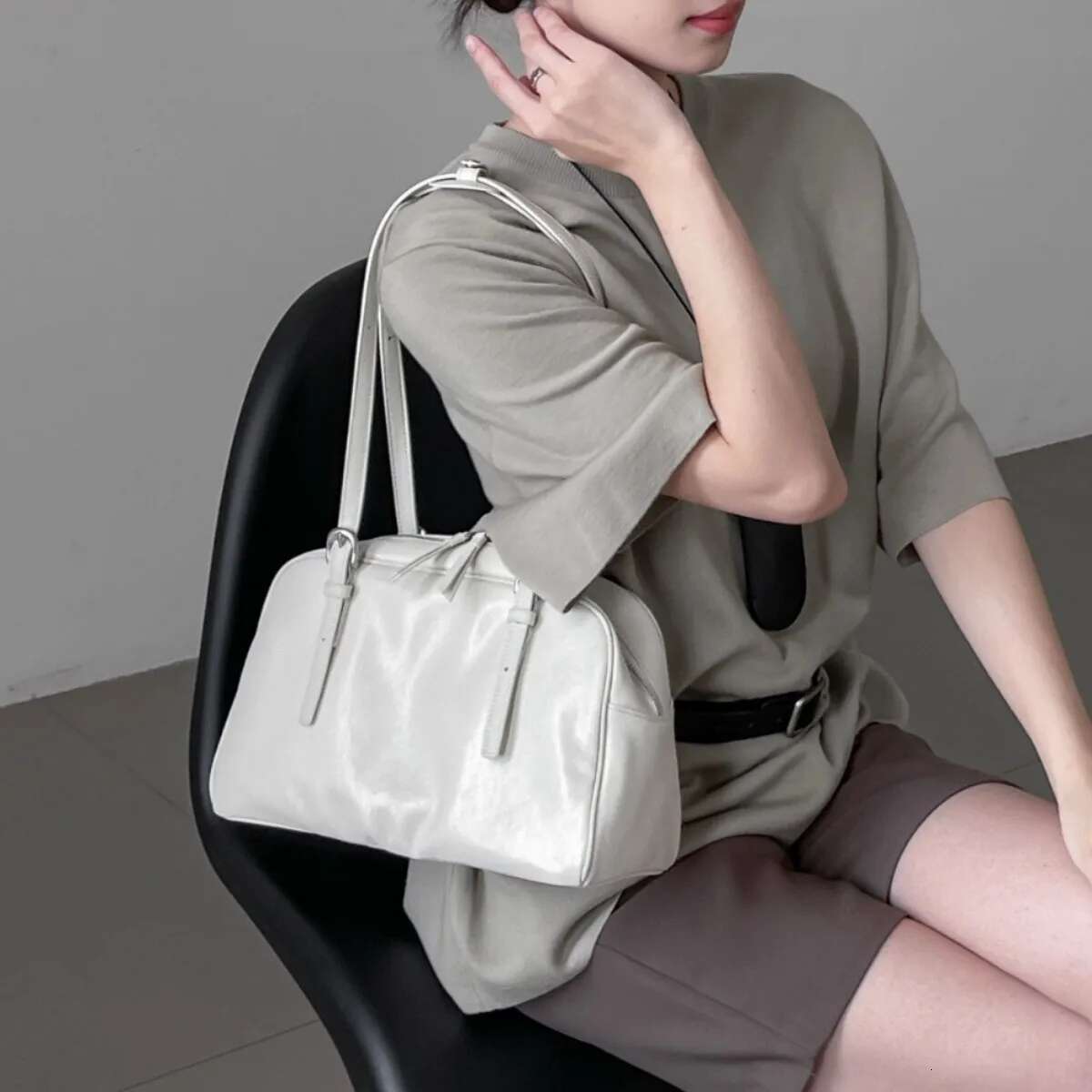 Fashionable Lazy Style Vegetable Tanned Leather High-End Bowg Tote Beige Adjustable Handle Women Boston Handbag