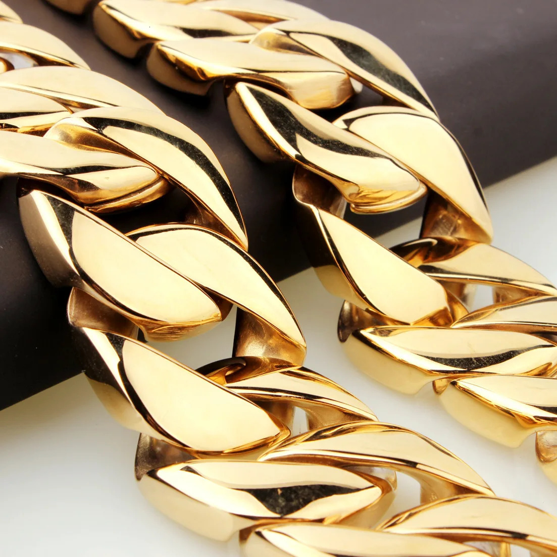 316L steel casting 32mm wide mens golden domineering heavy necklace hip-hop trend Cuban chain Christmas gift for frien 250311
