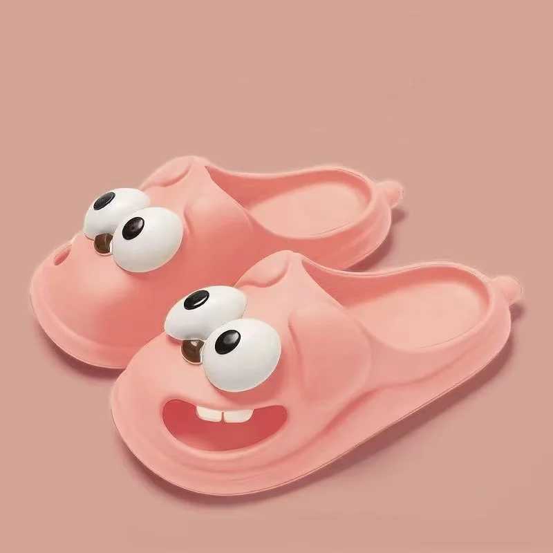 Hole Shoes for Outdoor Wear Closed-Toe Slippers Womens Cute Cartoon Sandals Home Non-Slip Summer Indoor Womens SummerT250311