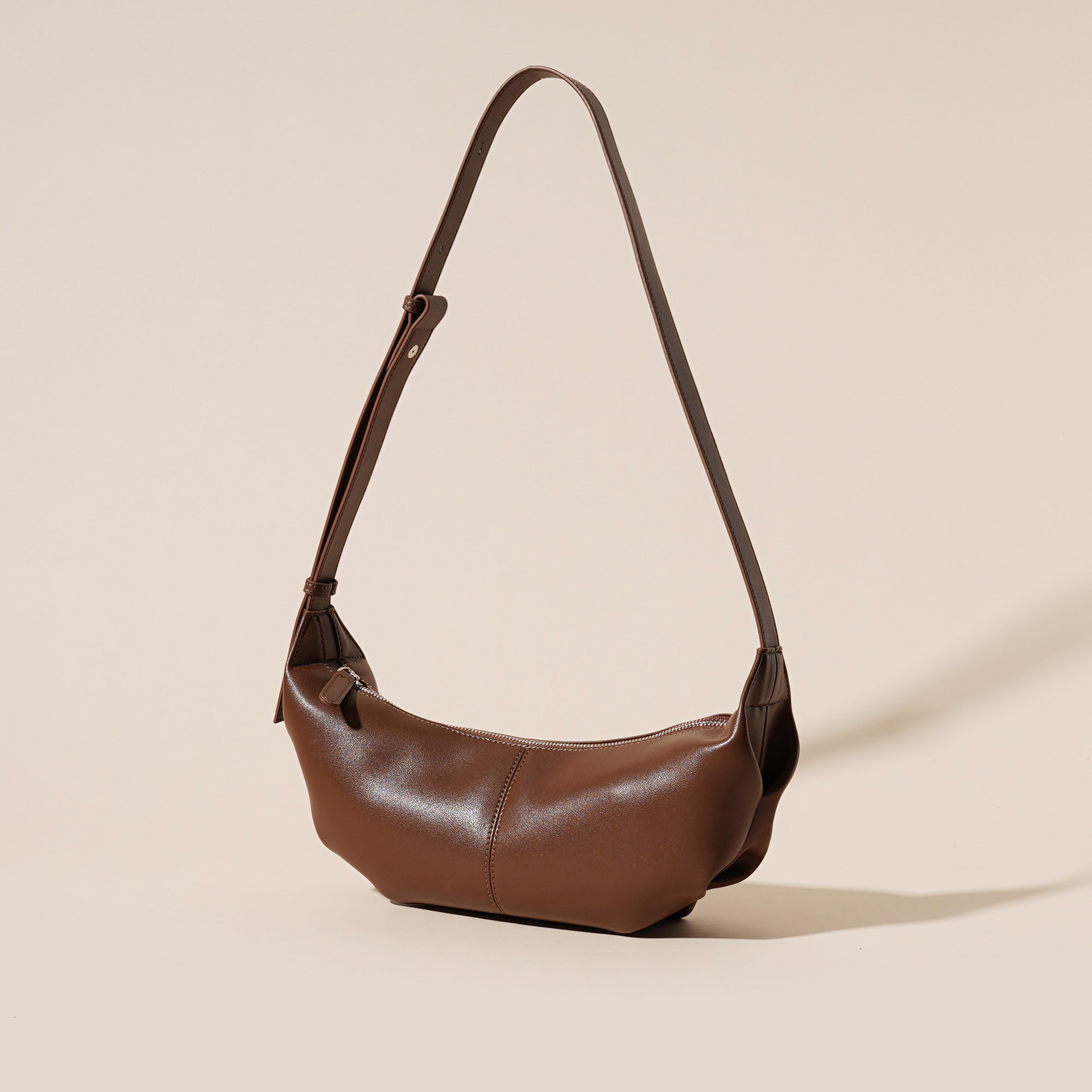 Premium Casual Leather Cloud fashion New Fashionable Versatile Shoulder Trendy Crossbody Wandering Bag