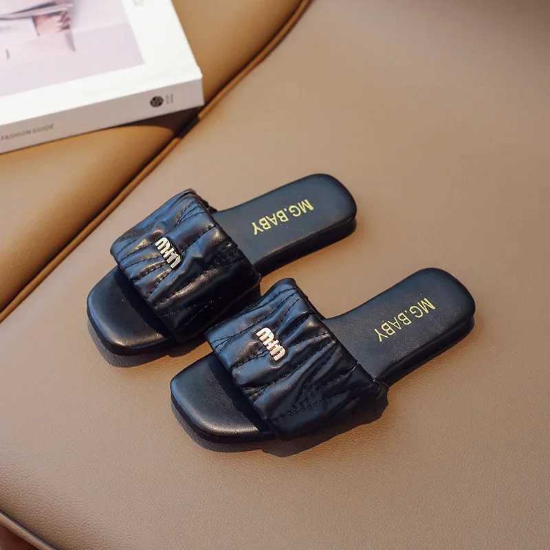 Girls Slipper Summer Childrens Slippers Non-Slip Soft Bottom Indoor Home Children Medium and Big Children Boys Baby GirlsT250311