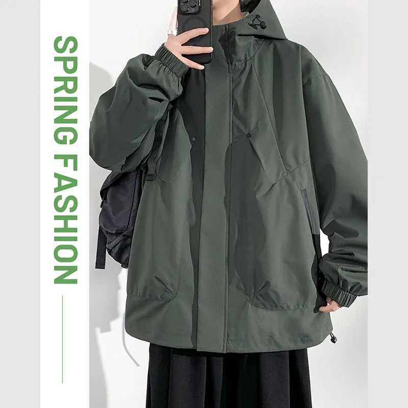 2025 Spring New 8XL Men Jacket Hooded Windbreaker Trench Coats Oversized Waterproof Bomber Jackets Camping Loose Thin SoftshellT250311