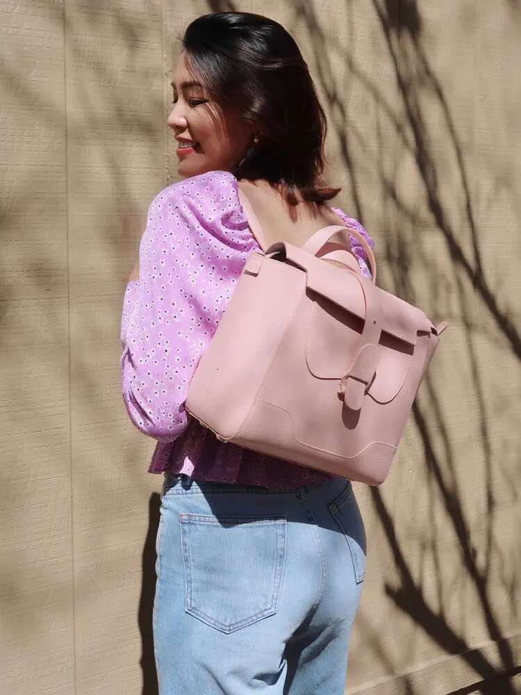 Fashion Women Laptop Backpack Classic Brand Designer Style Lady Casual Vintage Maestra Large Bag