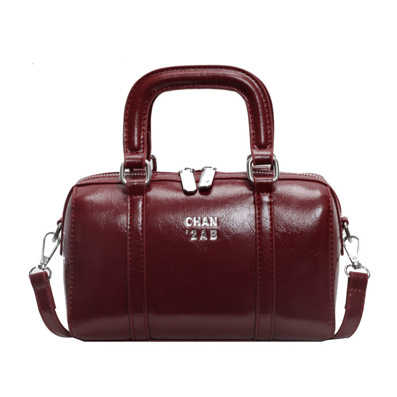 Super popular small square autumn and winter versatile 2025 new fashion shoulder crossbody for women's hand-held bowling bag trend
