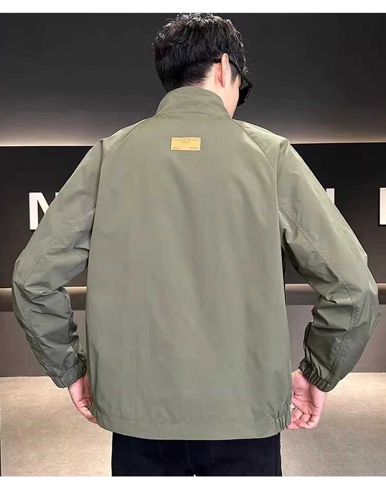 Mens Workwear Jacket Casual Simple Design Utility Coat with Multiple Pockets Lightweight Windproof Cotton Blend for OutdoorT250311