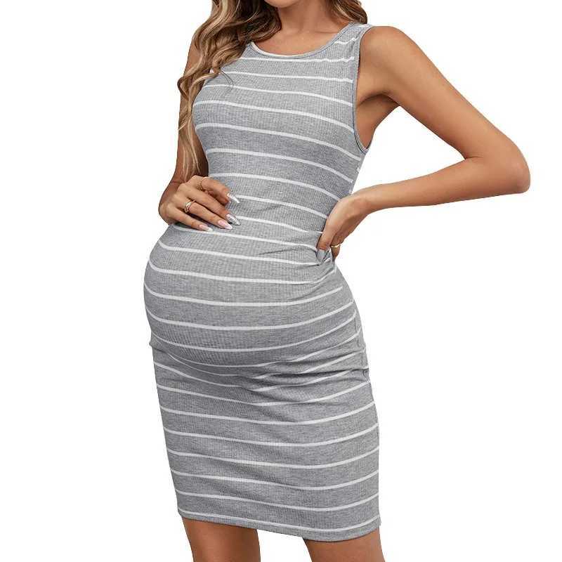 Slimming Maternity Dress with Round Neckline and Striped Print for Casual OccasionsT250311