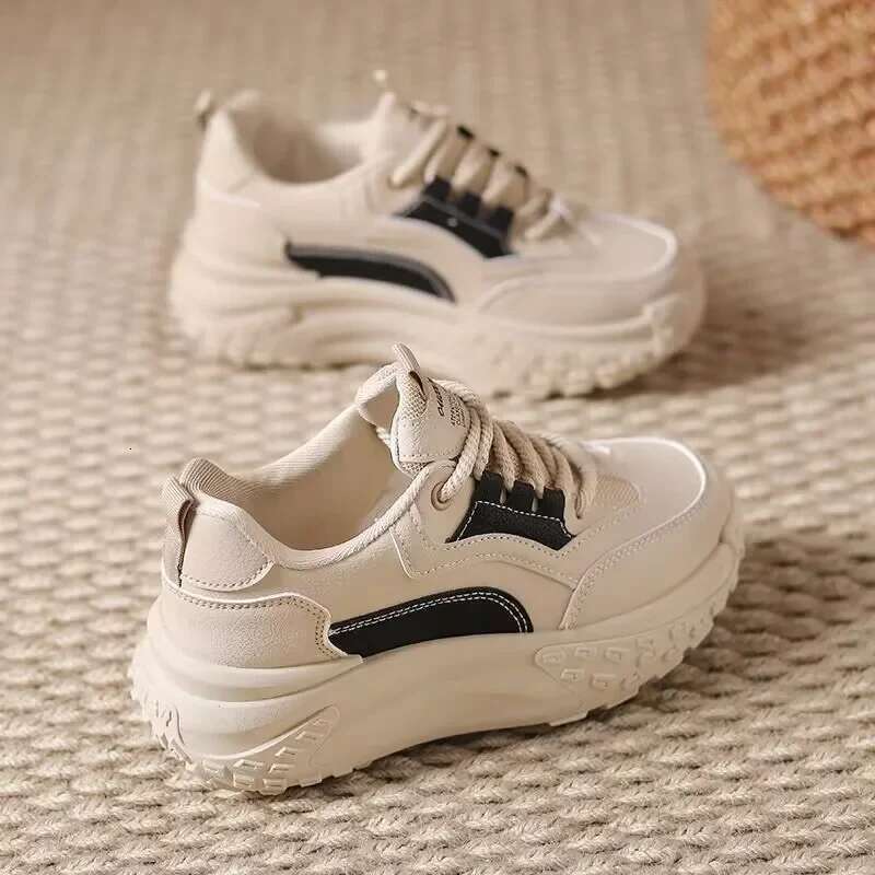 2025 New Model Autumn Thick Soled New Women's Casual Comfortable Footwear Versatile Outdoor Antislip Sneakers Fashion Ladies Sports Shoes