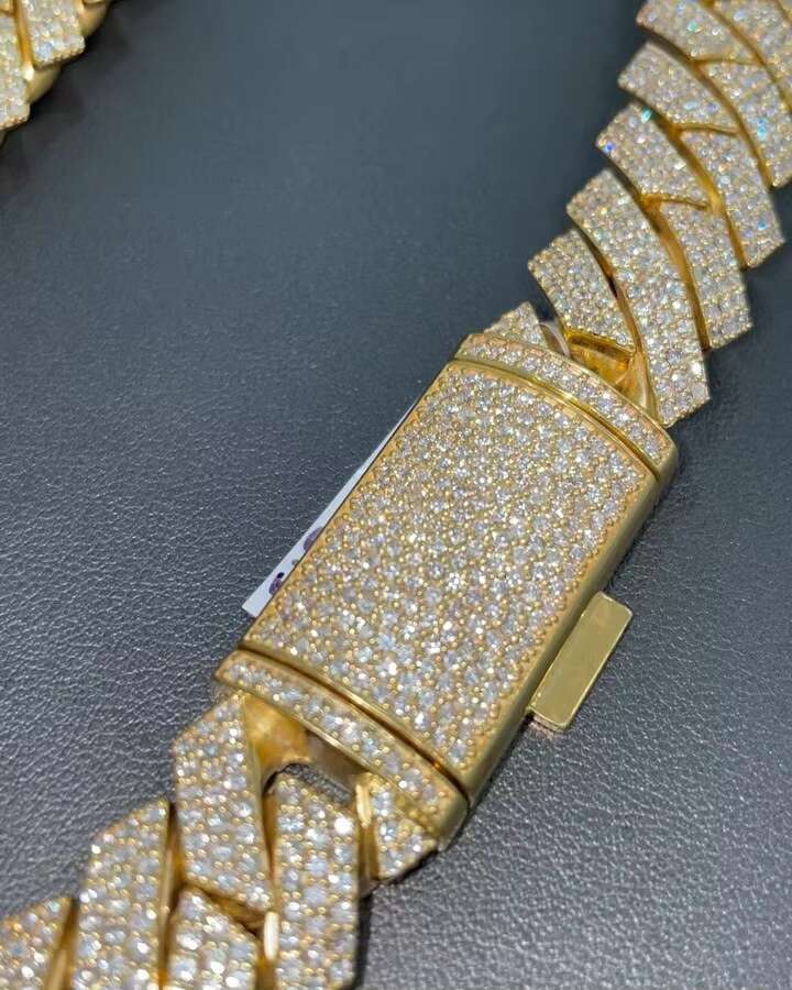 18 MM VVS Hand Set Micro Setting Moissanite Dia Studded Hiphop Iced Out Sterg Sier Cuban k Chain for Birthday Gift