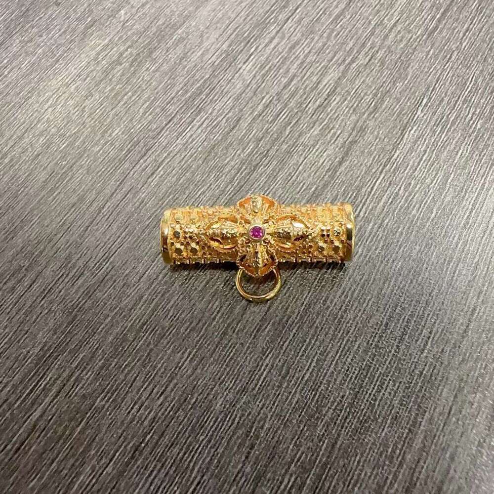Thai Buddhist brand magnificent versatile aura, with four sided Buddha necklace featuring both men women. It exudes urious high-end feel, and is a cre